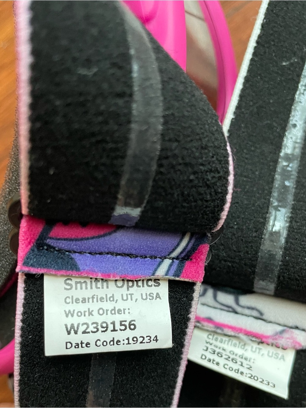 Kids Smith Ski/snow goggles 2 pairs - Picture 3 of 5